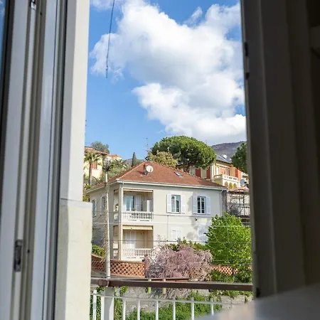 Trilocale In Centro * 알라시오