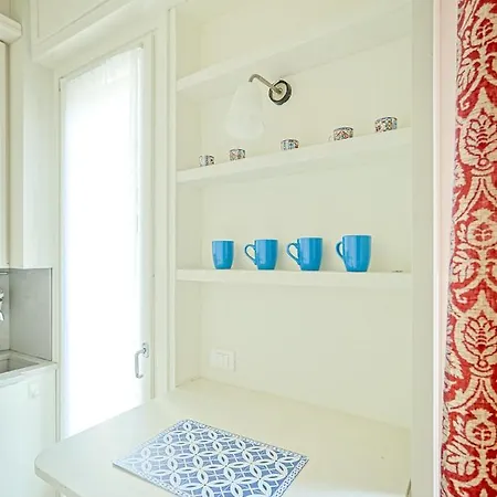 Trilocale In Centro 알라시오